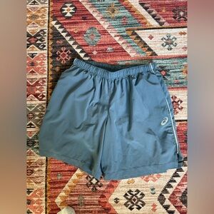 Men’s Asics lined medium shorts
